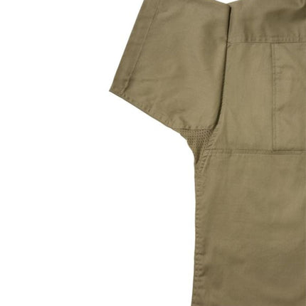 The Bisley Men's Cool Lightweight Drill Short Sleeve Shirt offers durability and comfort with its breathable drill fabric, perfect for demanding work environments.