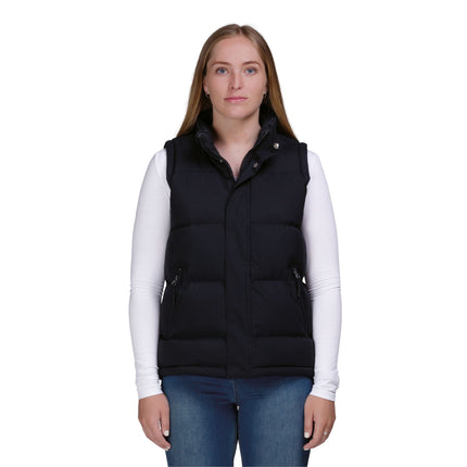 The Gear for Life Men's Junction Puffa Vest offers reliable water repellency and warmth, making it ideal for variable weather conditions. 