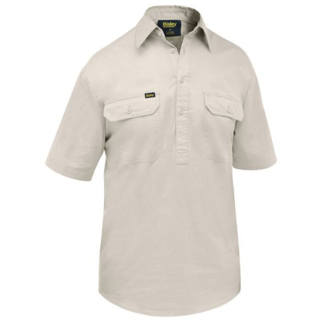 The Bisley Men's Closed Front Cool Lightweight Short Sleeve Shirt offers breathable comfort with a sleek, closed front design ideal for professional settings.