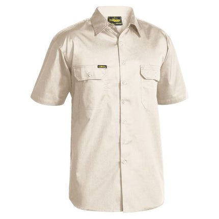 The Bisley Men's Cool Lightweight Drill Short Sleeve Shirt offers durability and comfort with its breathable drill fabric, perfect for demanding work environments.