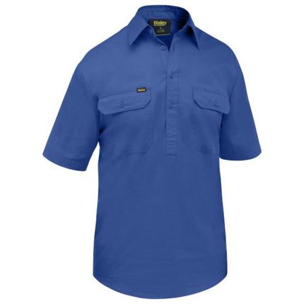 The Bisley Men's Closed Front Cool Lightweight Short Sleeve Shirt offers breathable comfort with a sleek, closed front design ideal for professional settings.
