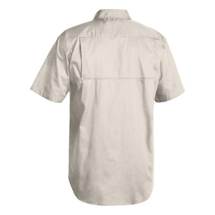 The Bisley Men's Cool Lightweight Drill Short Sleeve Shirt offers durability and comfort with its breathable drill fabric, perfect for demanding work environments.