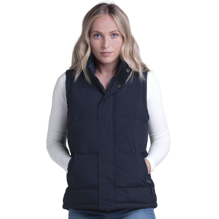 The Gear for Life Men's Junction Puffa Vest offers reliable water repellency and warmth, making it ideal for variable weather conditions. 
