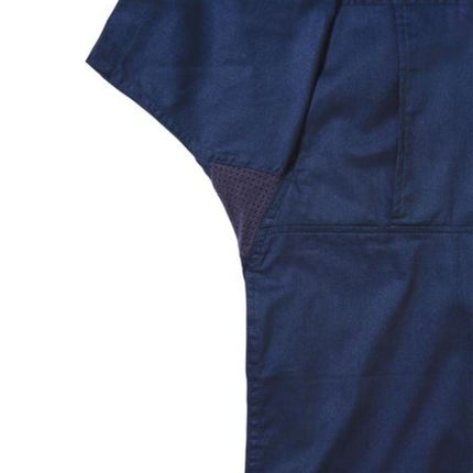 The Bisley Men's Cool Lightweight Drill Short Sleeve Shirt offers durability and comfort with its breathable drill fabric, perfect for demanding work environments.