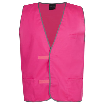 This coloured vest offers a practical and visible layer for various work and outdoor activities. 