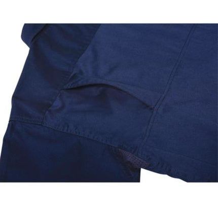 The Bisley Men's Cool Lightweight Drill Short Sleeve Shirt offers durability and comfort with its breathable drill fabric, perfect for demanding work environments.
