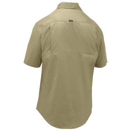 The Bisley Men's Closed Front Cool Lightweight Short Sleeve Shirt offers breathable comfort with a sleek, closed front design ideal for professional settings.